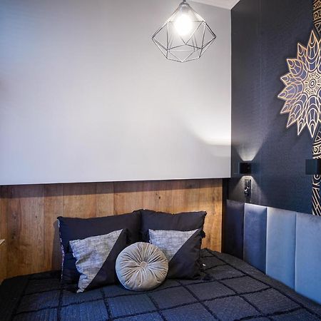 Apartament Z Jacuzzi W Centrum Sanoka 外观 照片