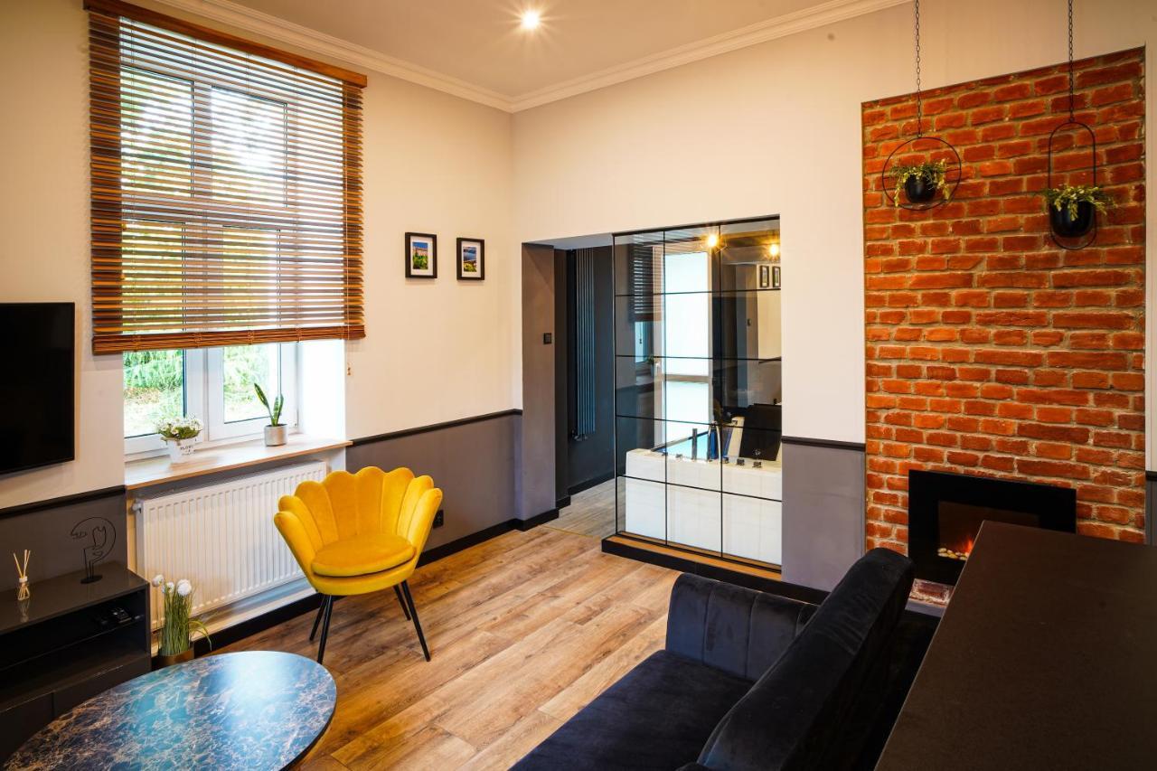 Apartament Z Jacuzzi W Centrum Sanoka 外观 照片