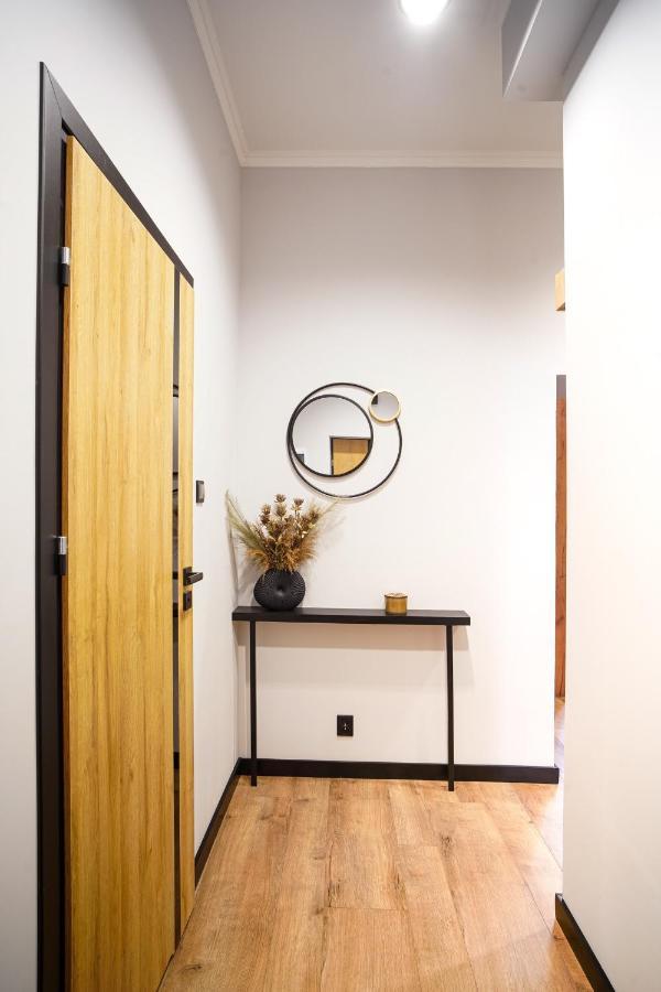 Apartament Z Jacuzzi W Centrum Sanoka 外观 照片